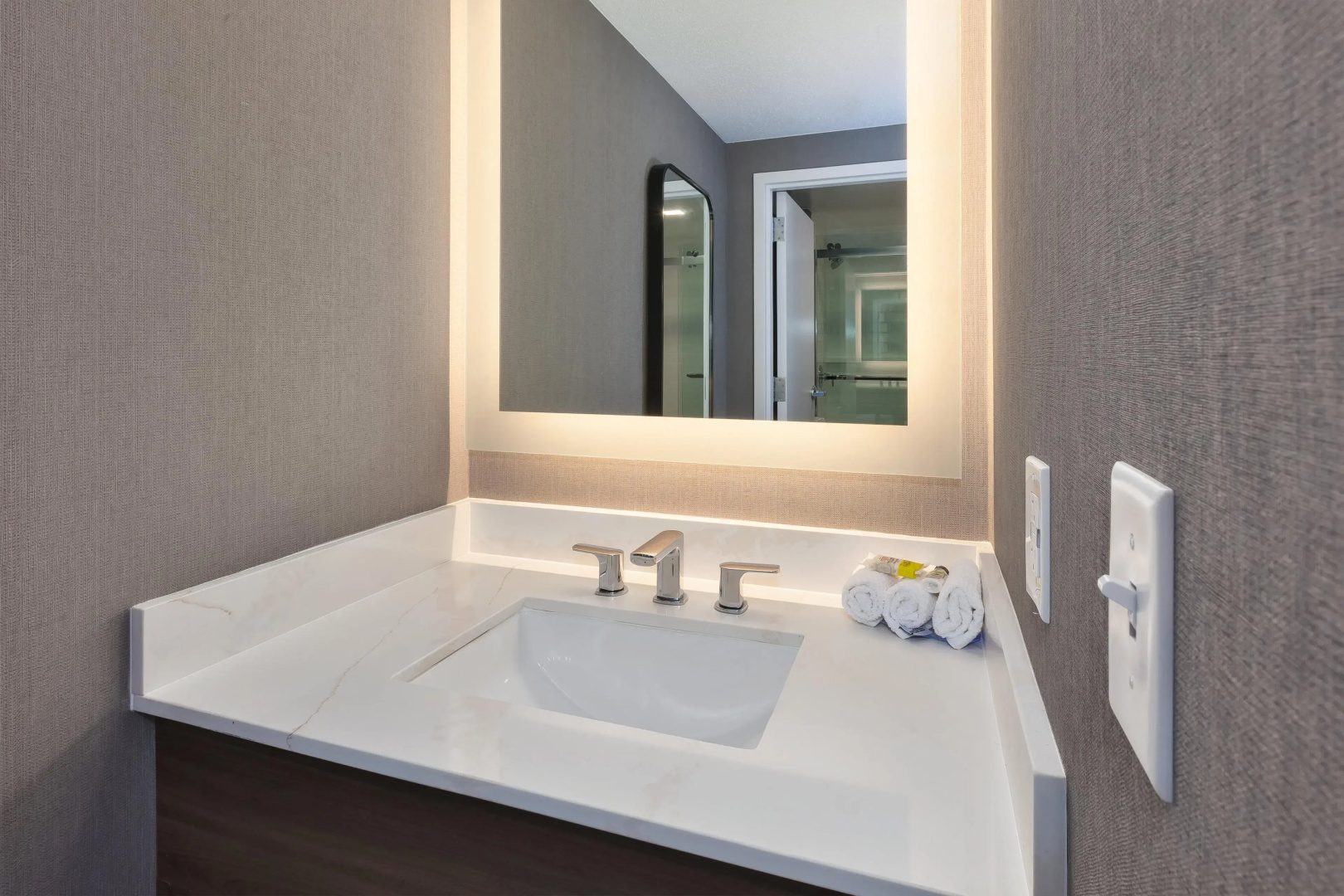 Staybridge Suites Pittsburgh Airport by IHG