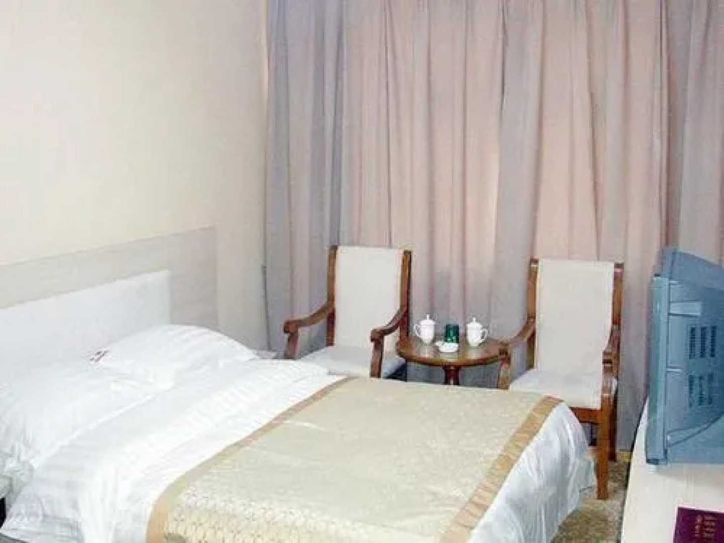 Zhuhui Business Hotel - Qingdao