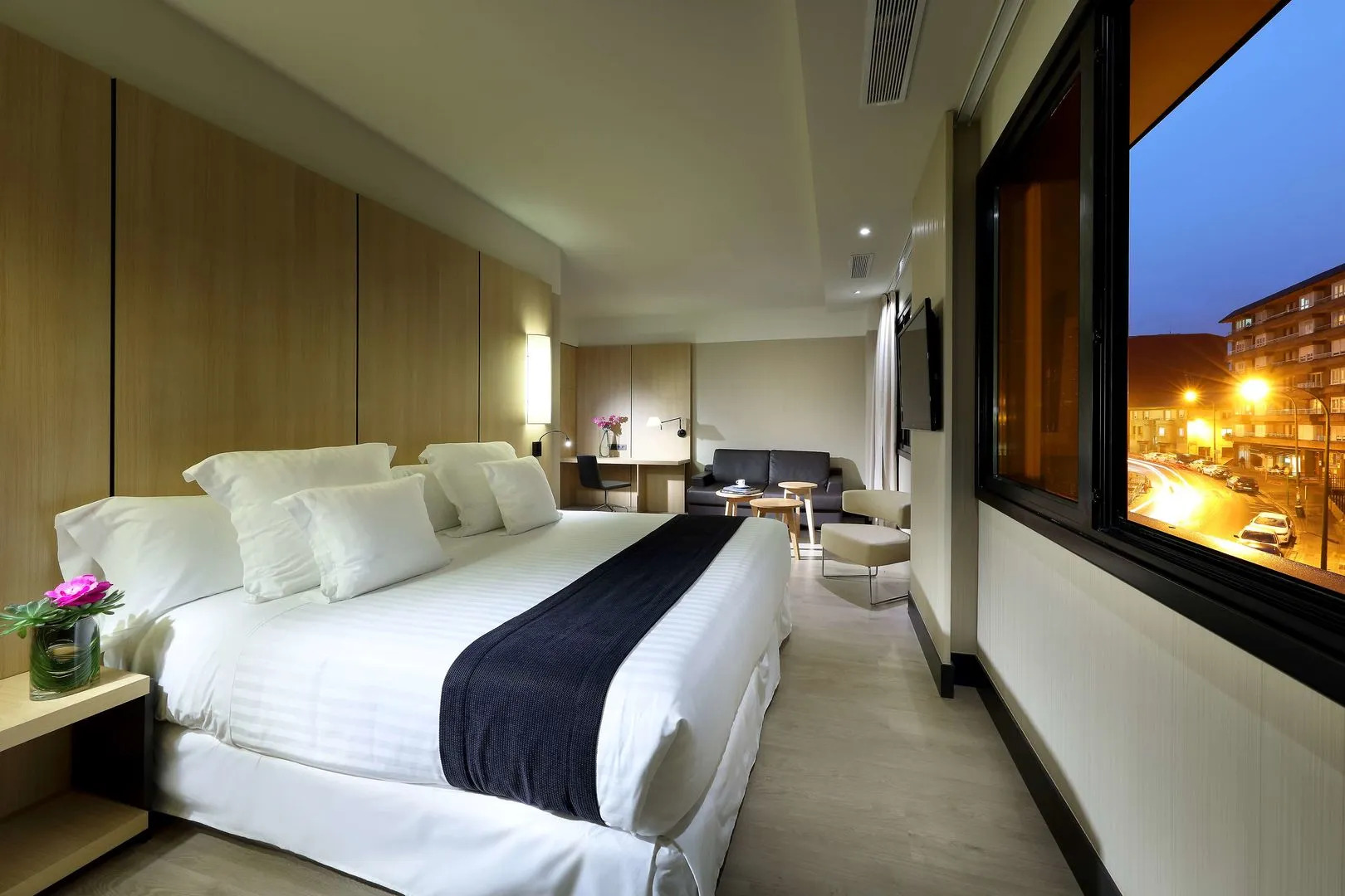 Отель Occidental Bilbao