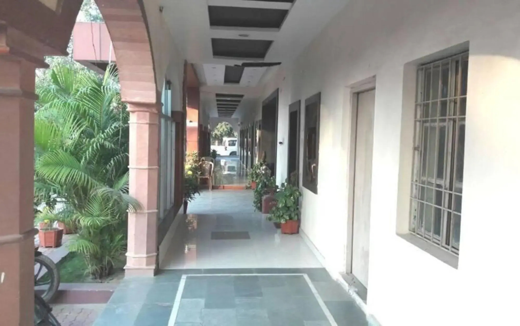 Hotel Andleeb Palace