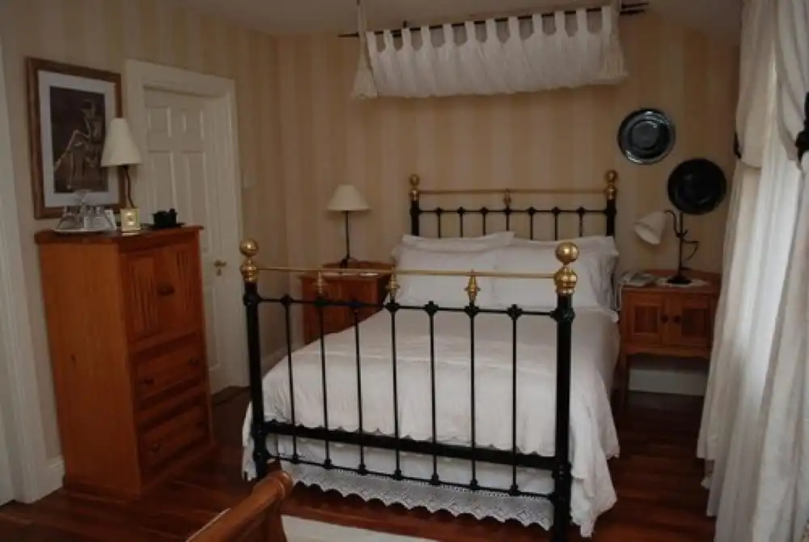 Shores Country House Bed & Breakfast
