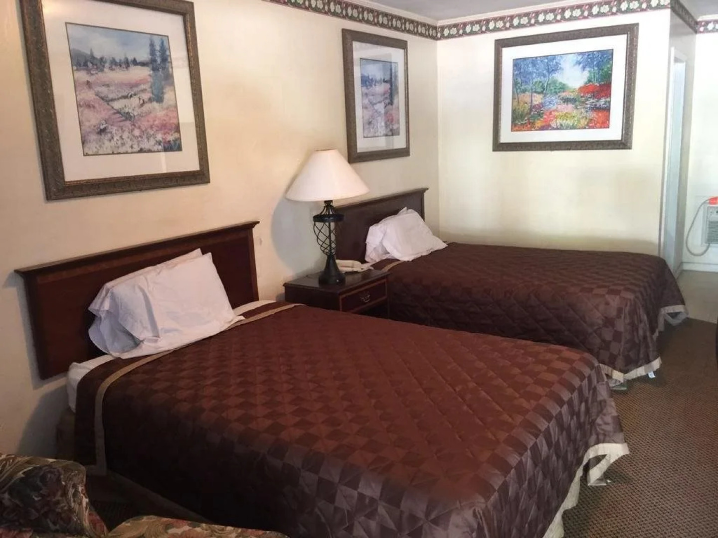 Deluxe Inn - Statesboro