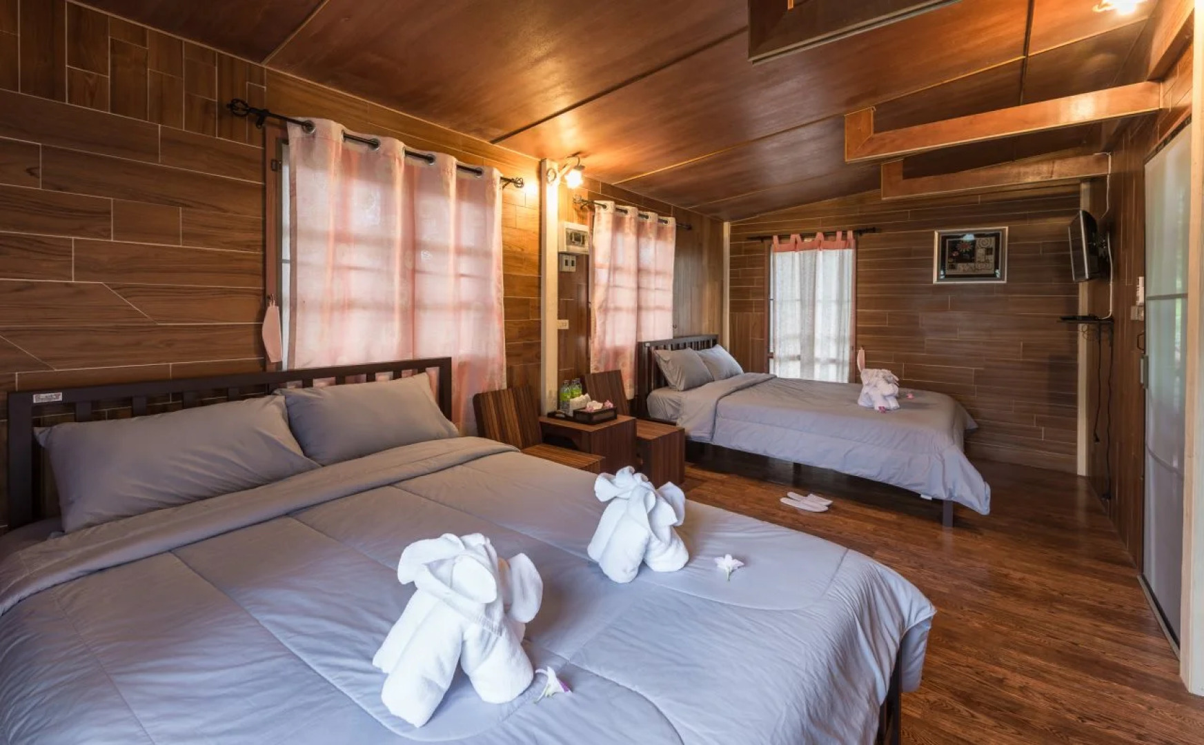 Alongkorn Farm and Resort