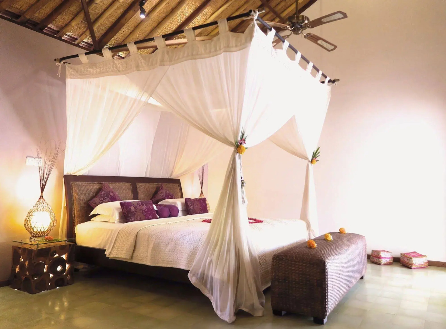 Cili Emas Oceanside Resort