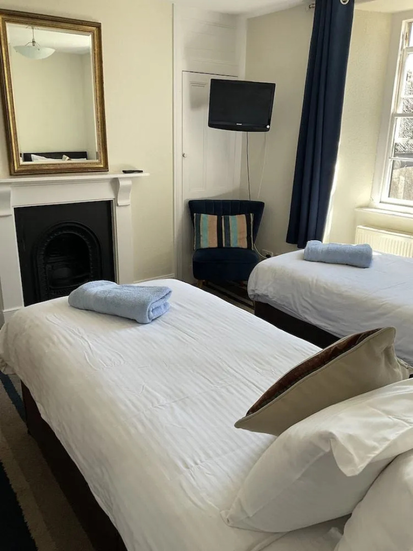 Number 52 Bed & Breakfast