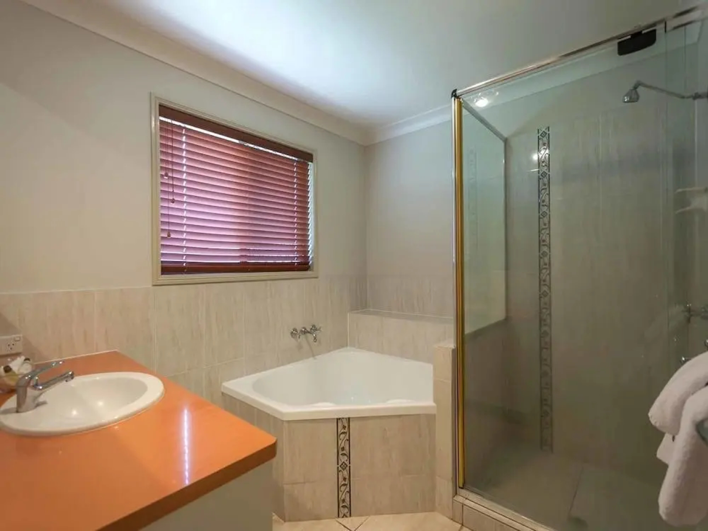 Annand Mews Apartments