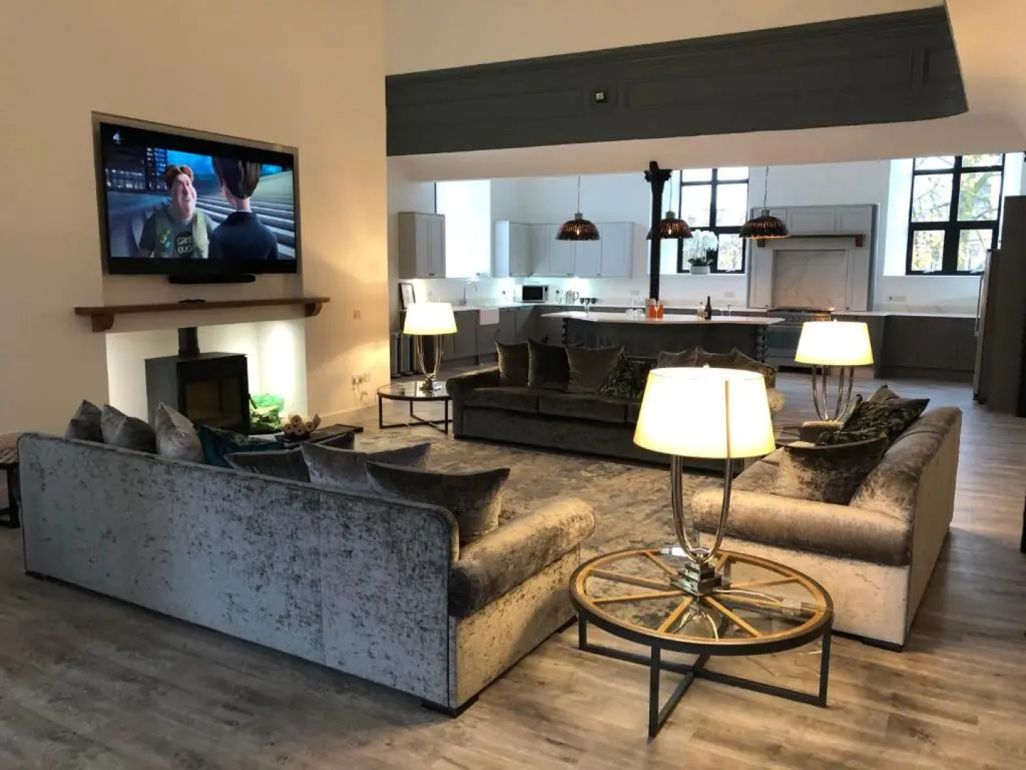 East Church House, Unique 9 bedroom Church, Historic Market Town.