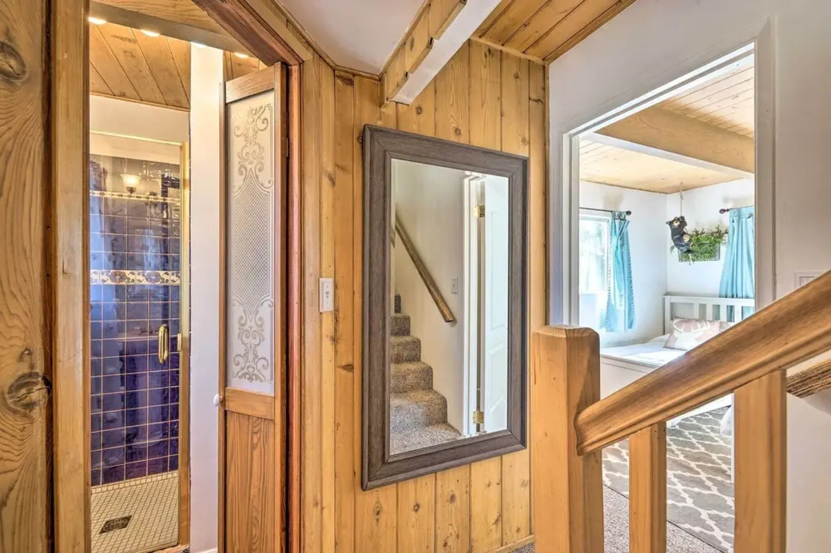 Cute Cabin + Deck < 2 Mi to Lake Arrowhead Village