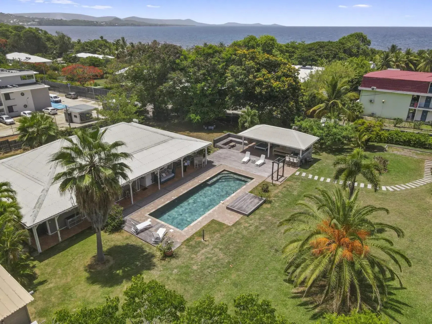 Villa Neivy - 5 ch, grande piscine, à 3 min de la plage