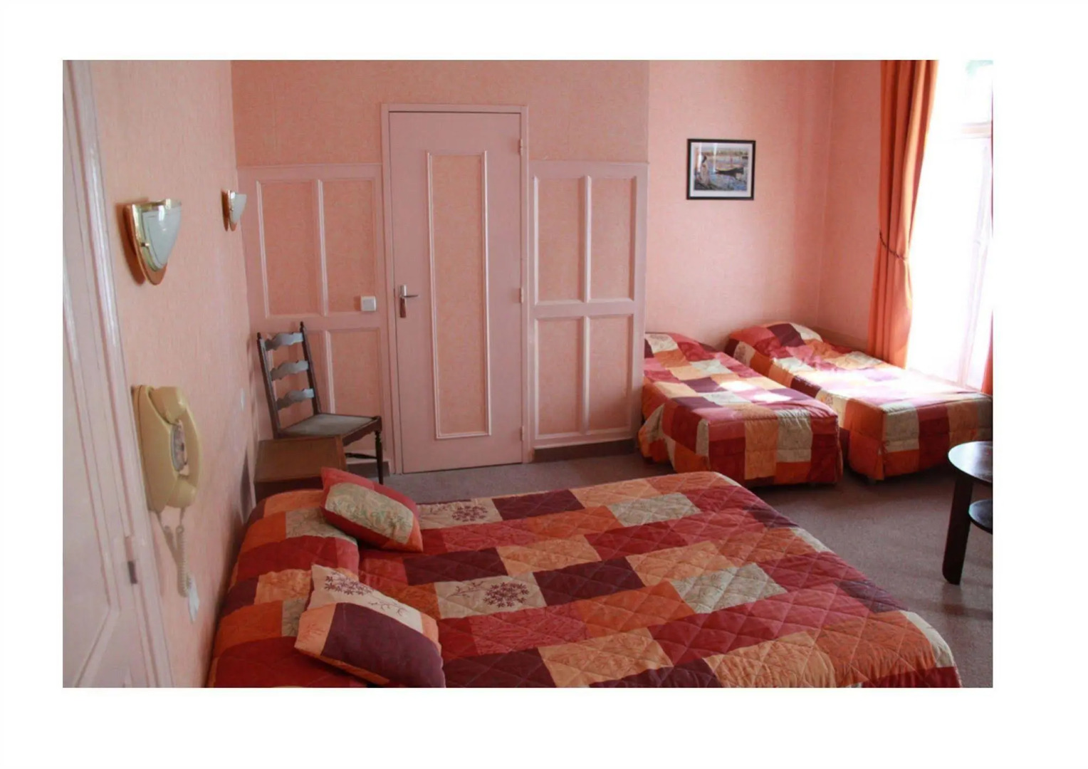 Hotel De France Et De Guise