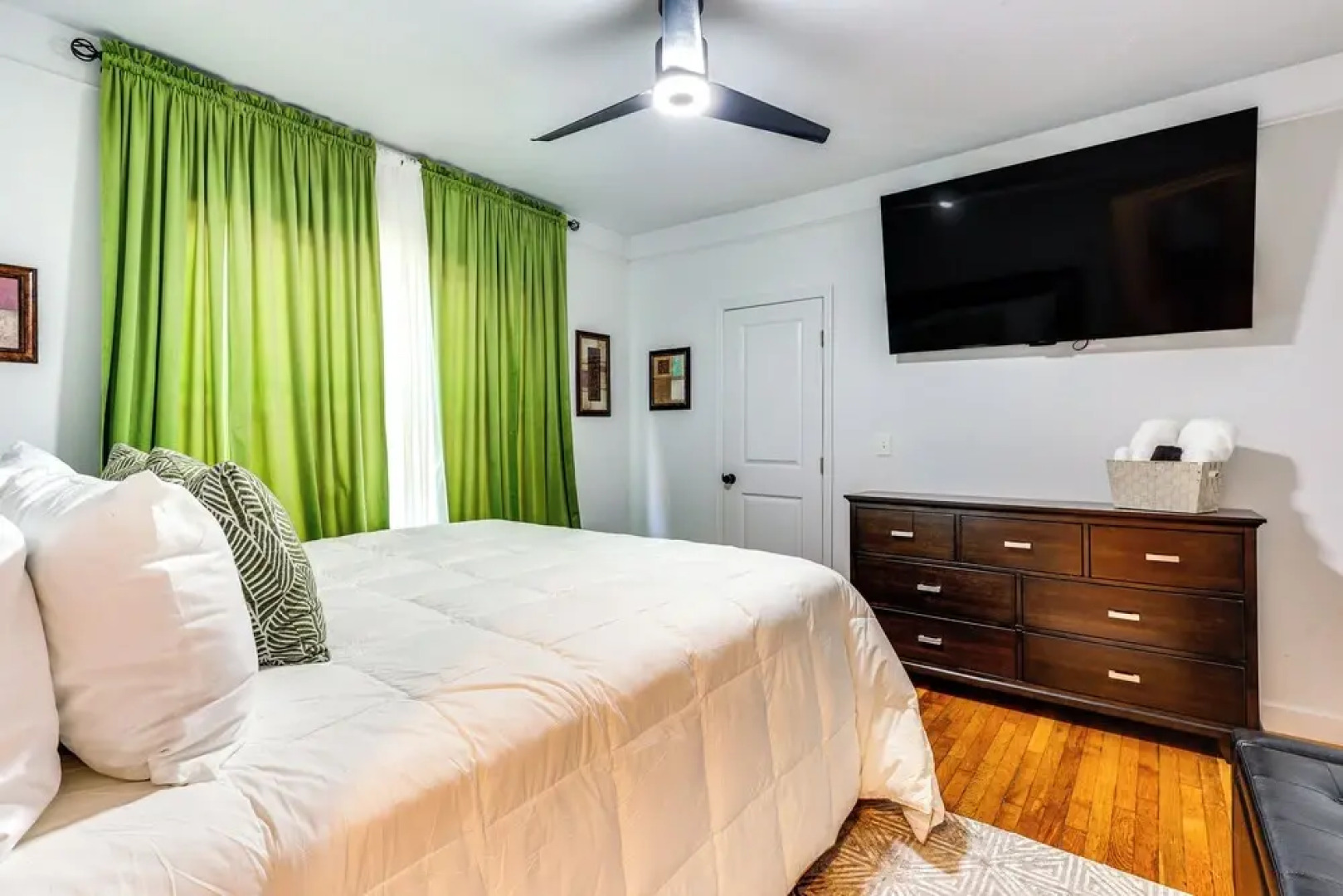 Walk to Amphitheater: Birmingham Retreat w/ Games