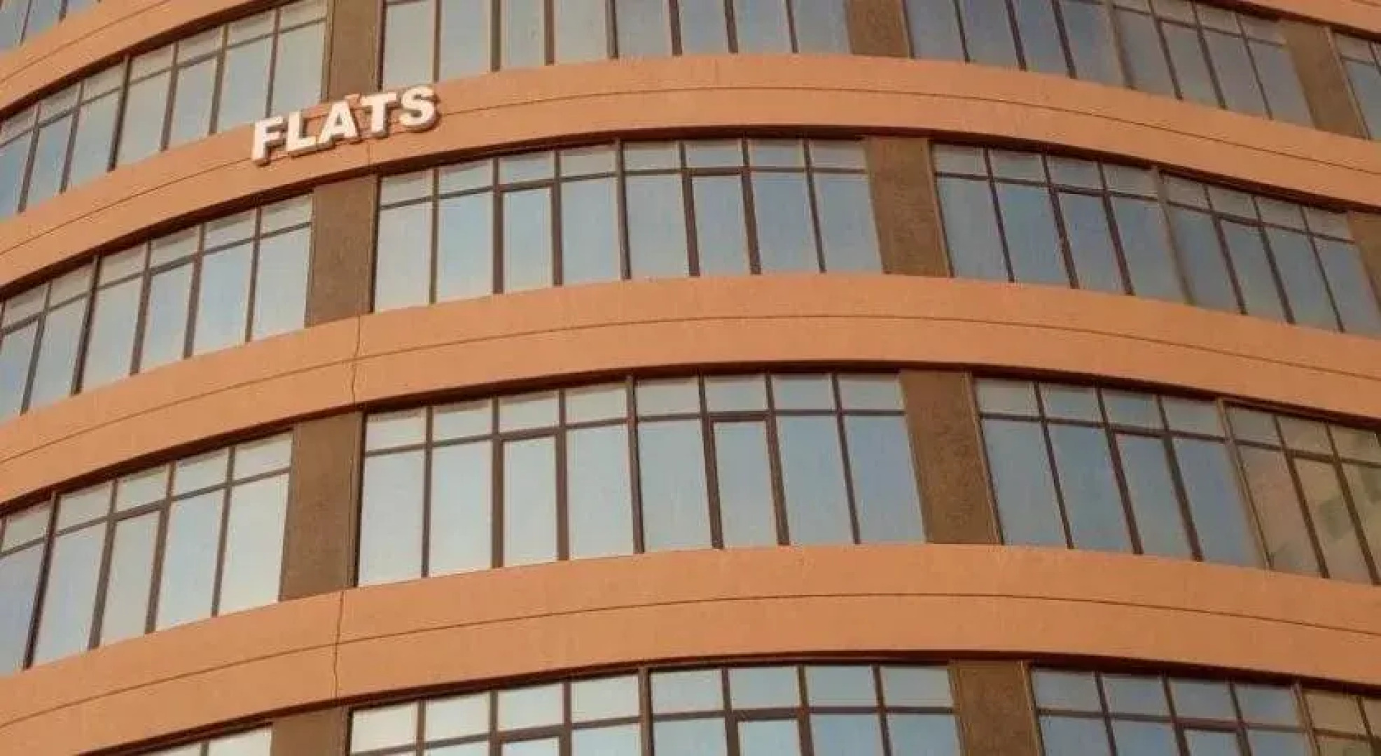 The Gulf Hotel Flats Est