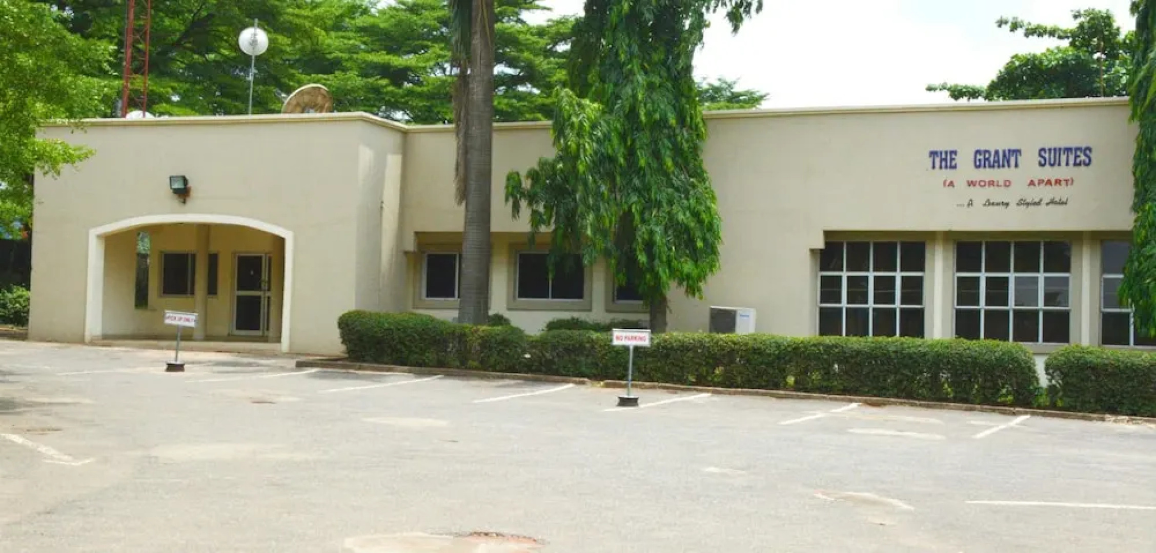 The Grant Suites Hotel