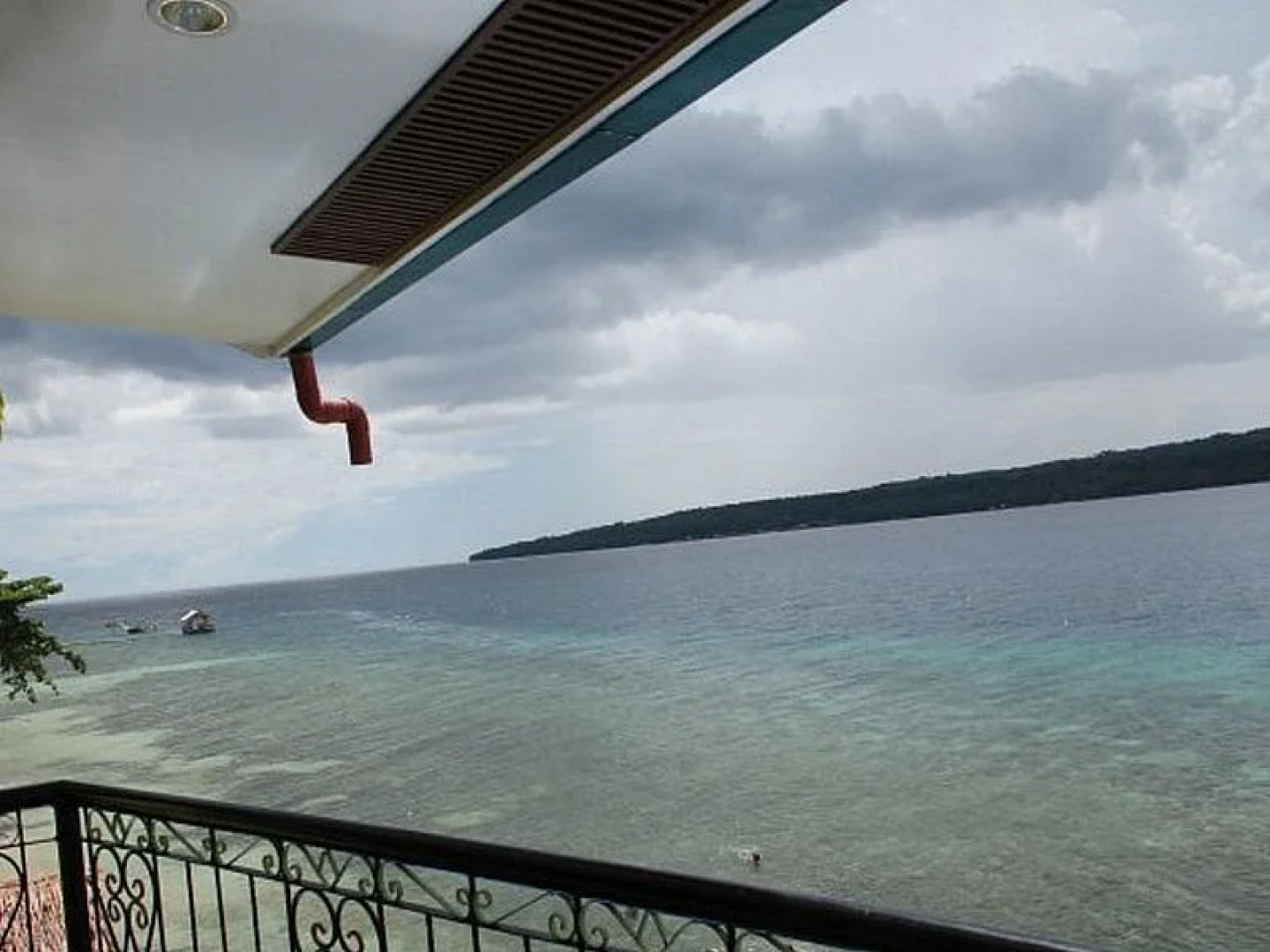 Captain Hook's Red Parrot Inn