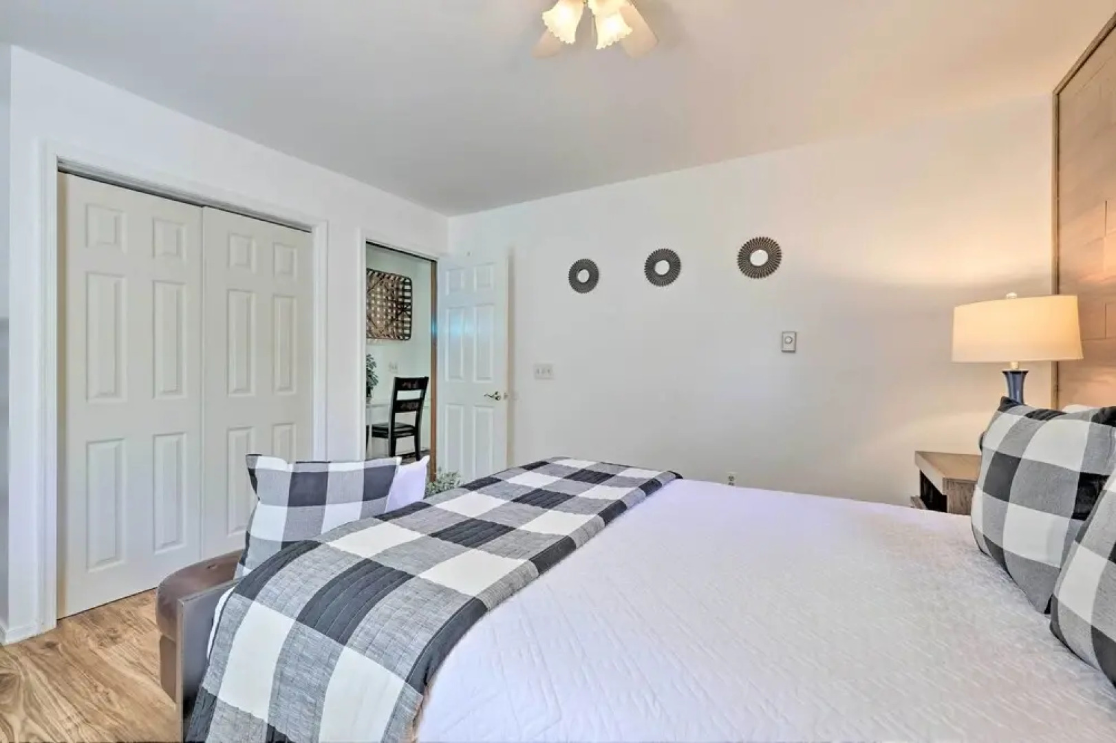 Tobyhanna Home w/ Hot Tub, Fire Pit, Deck + Grill!