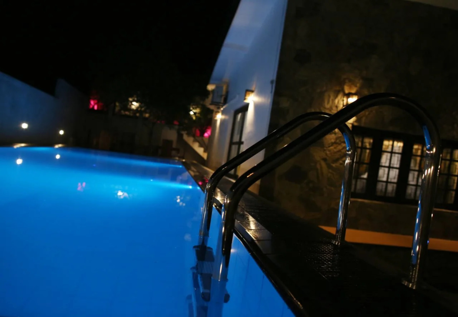 Villa Pinnawala & Restaurant