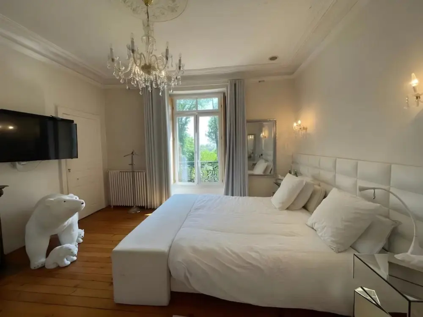 Estate in Saint-pavace Near Le Mans Circuit