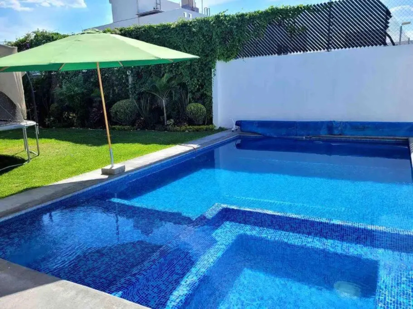 Amplia Eco-casa,alberca, jardín,4 hab,equipada.