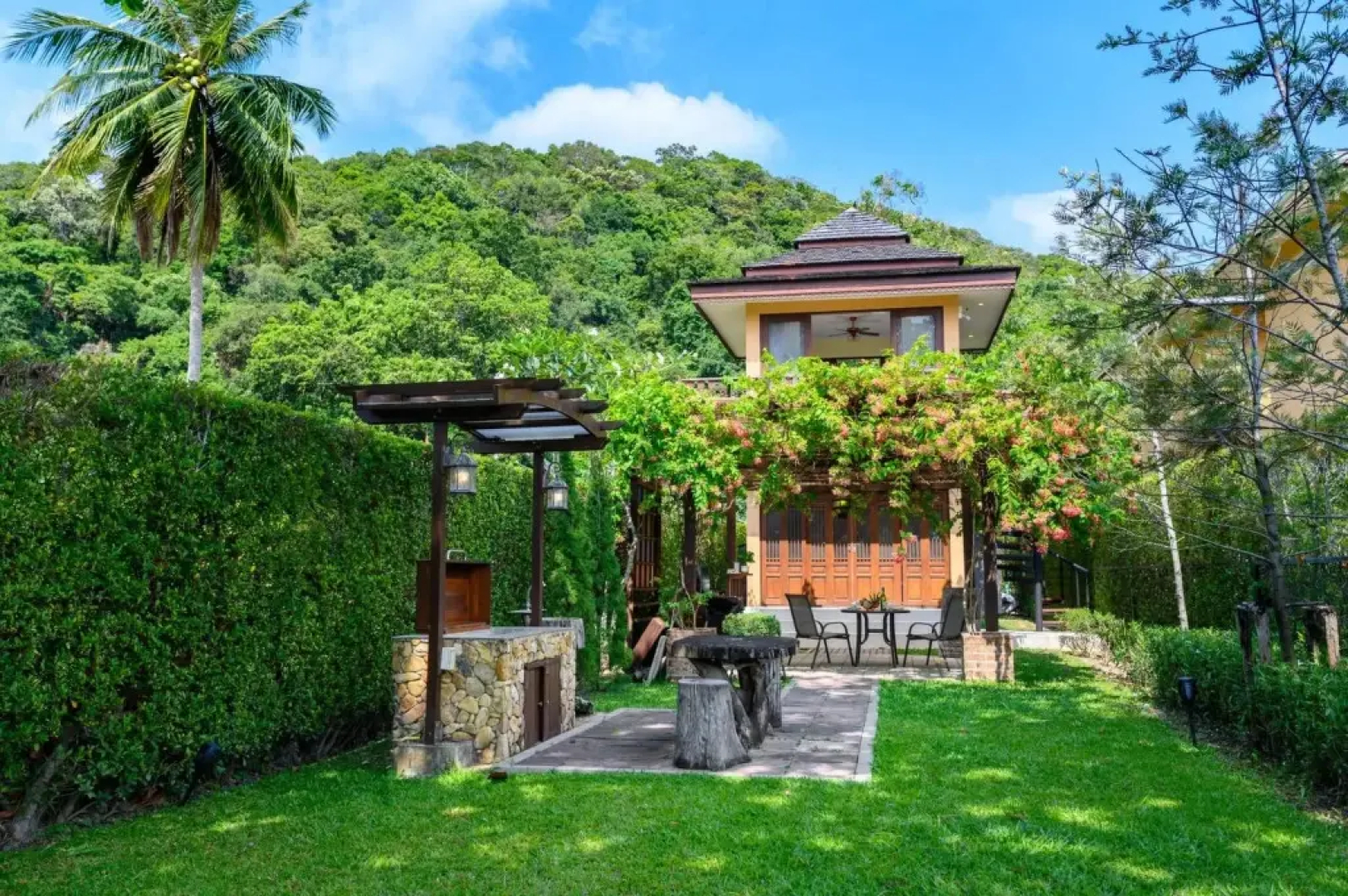 Boat House by Siam Royal Collection (Cbs Travel Asia)