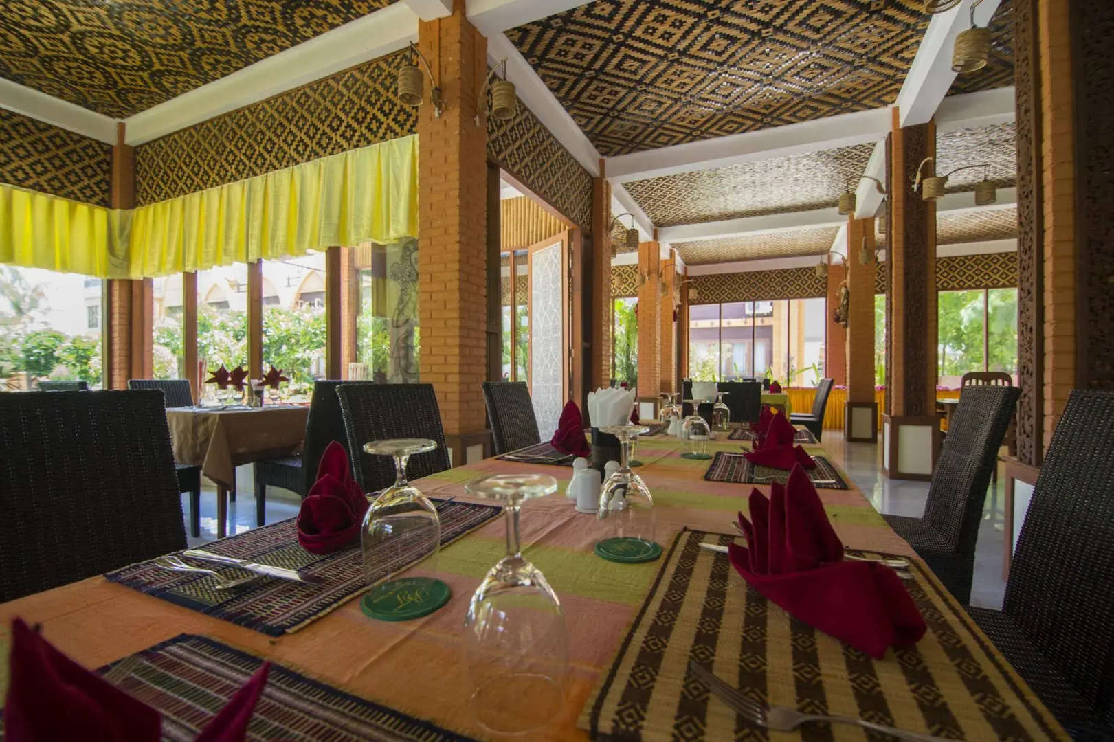 Bawga Theiddhi Hotel