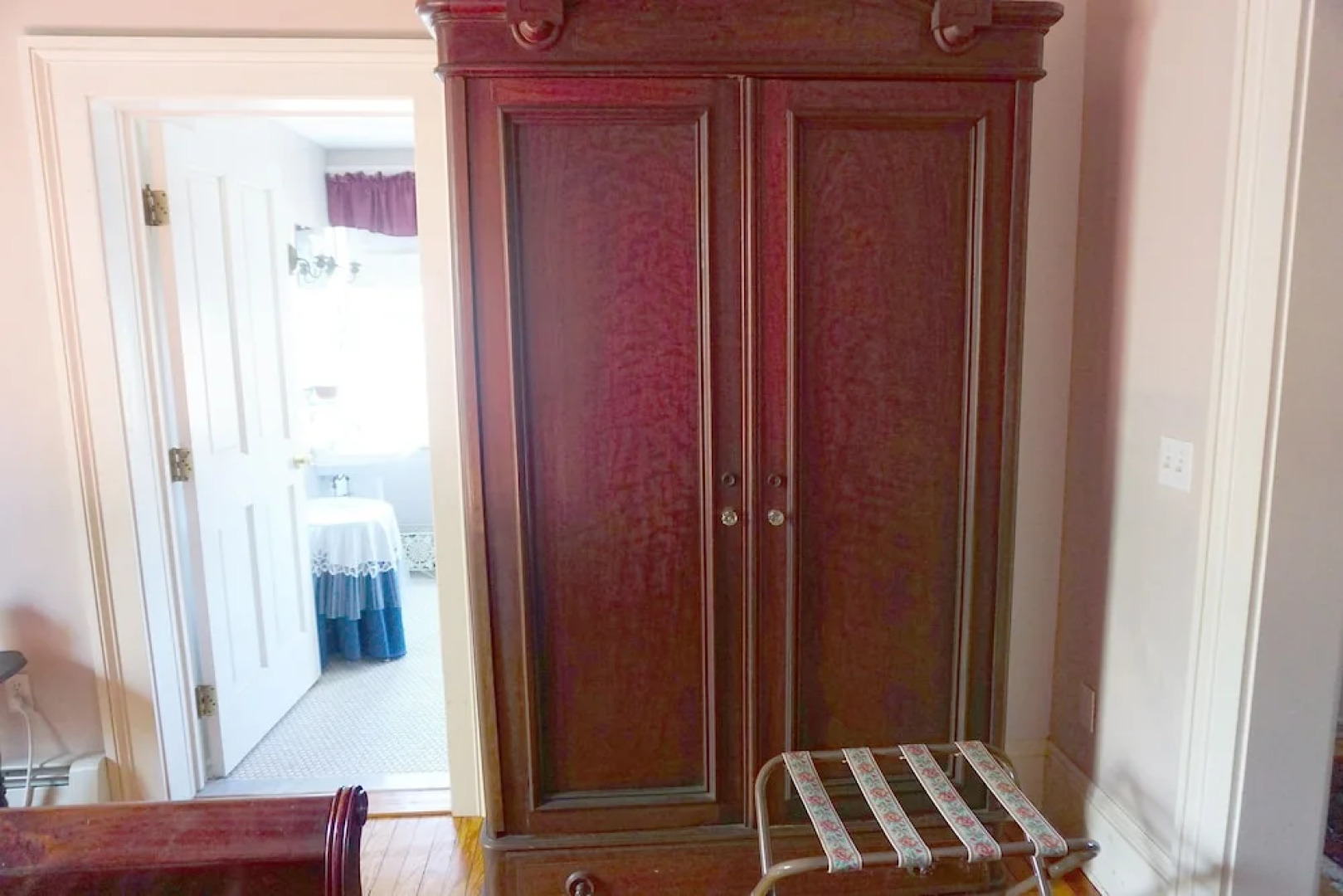 The Carriage House Inn