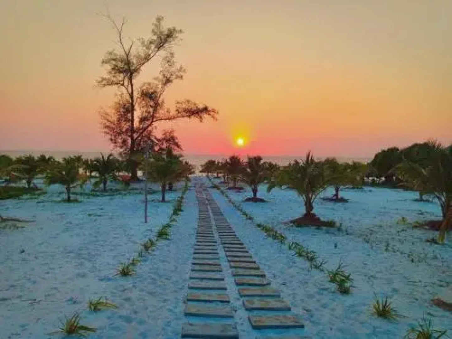 Ryta Beach Bungalow & Resort