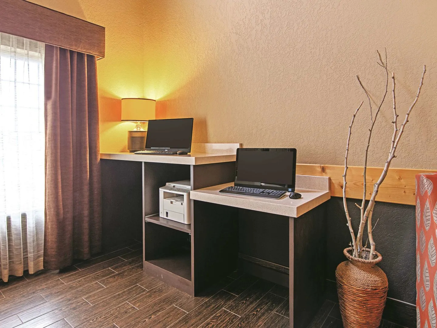 Best Western Plus Riverfront Hotel & Suites