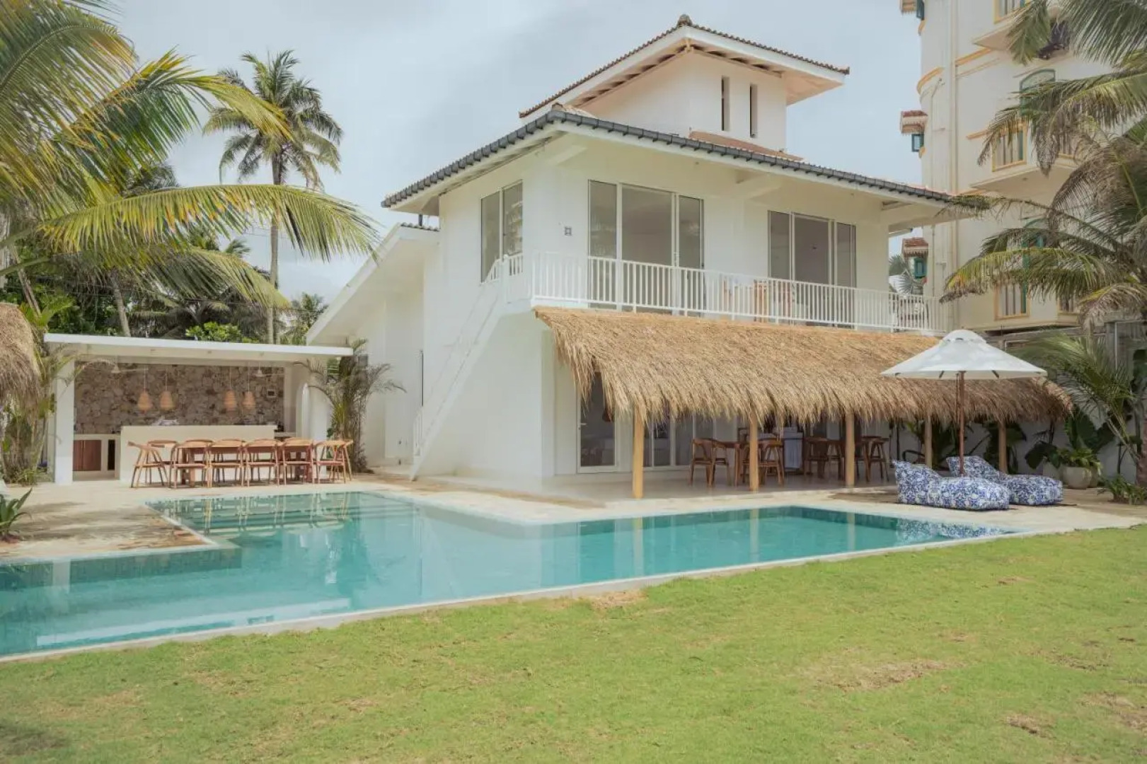 Nikara Galle Beach Villa & Apartments