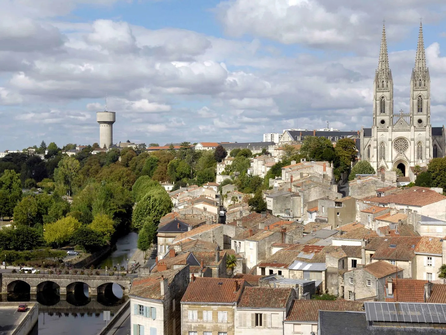 Ibis Budget Niort Est La Crèche