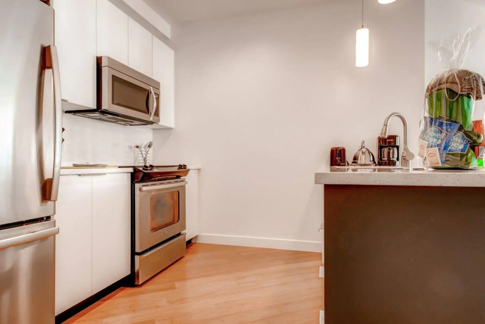 Global Luxury Suites at The Financial District