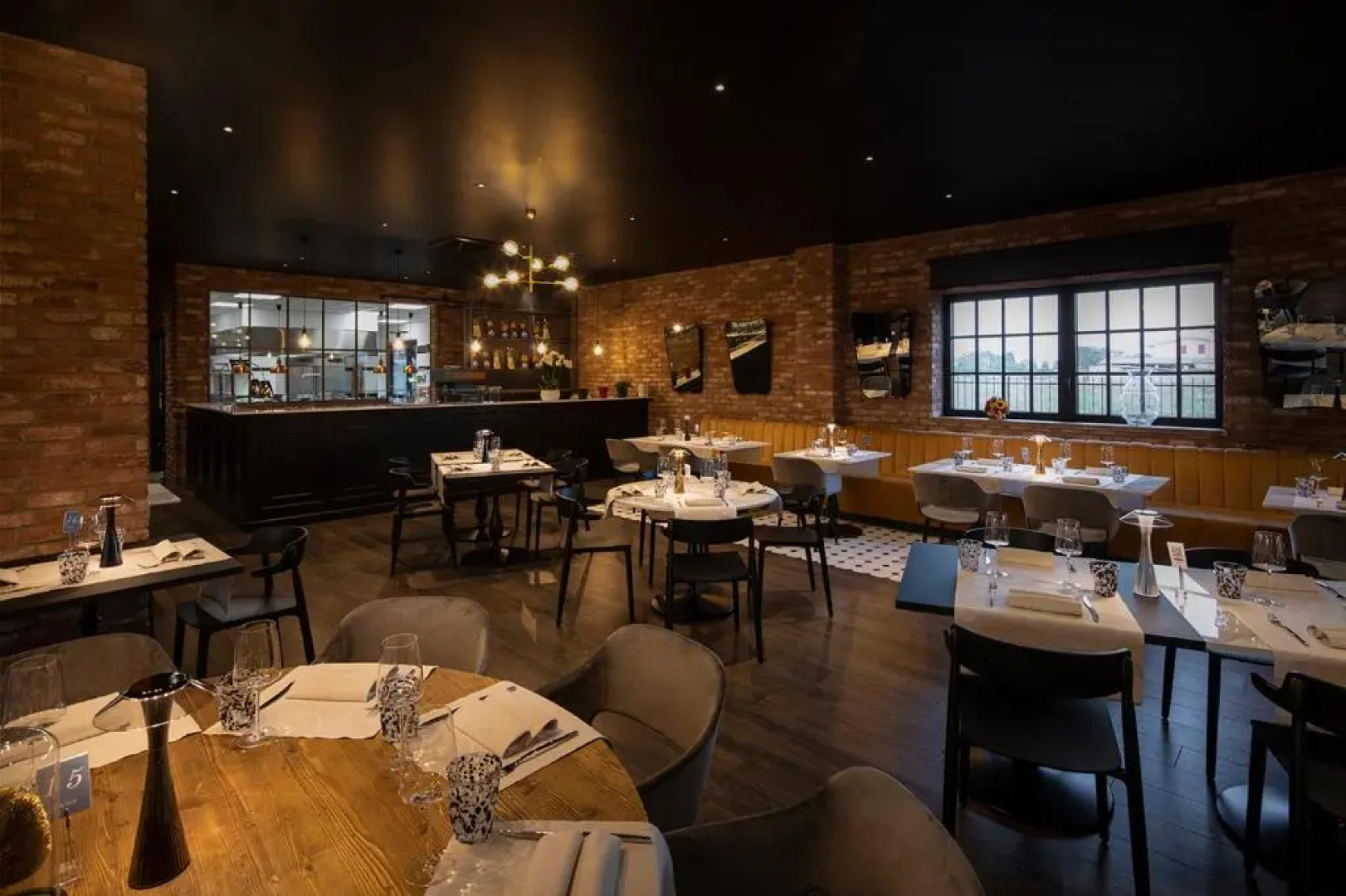 OPHELIA Lounge Restaurant Hotel