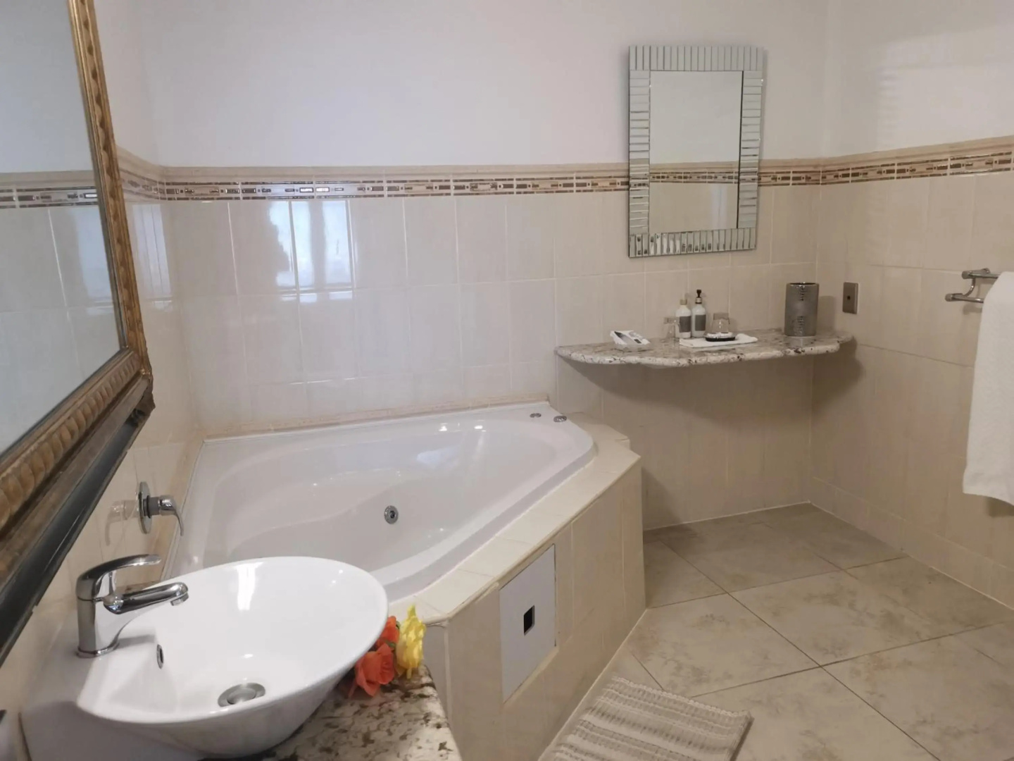 Misty Waves Boutique Hotel