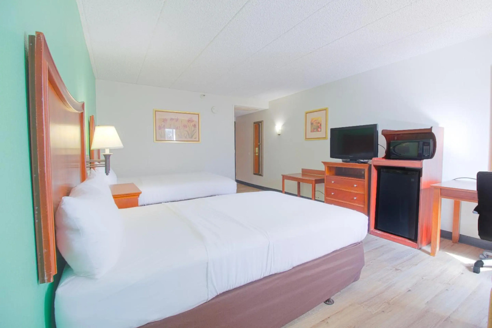 Tulsa Square Hotel Central, I-44 By OYO