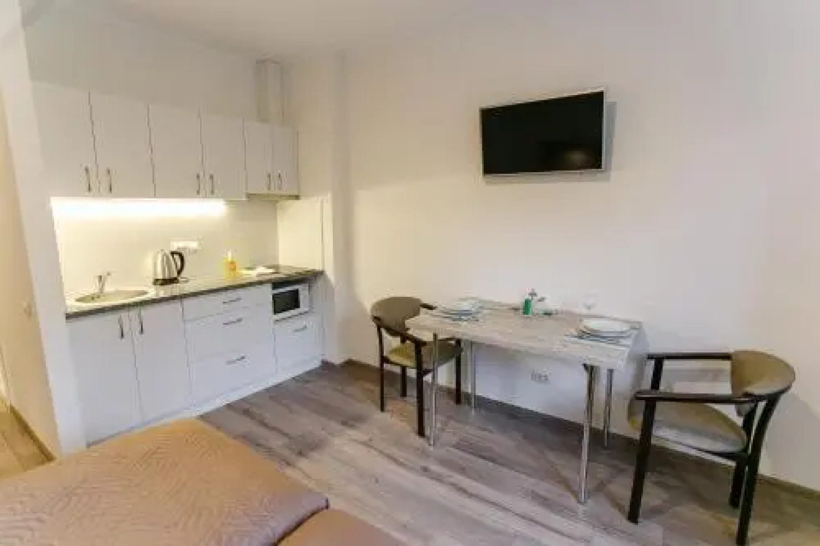 Apartment on Zodchih st.