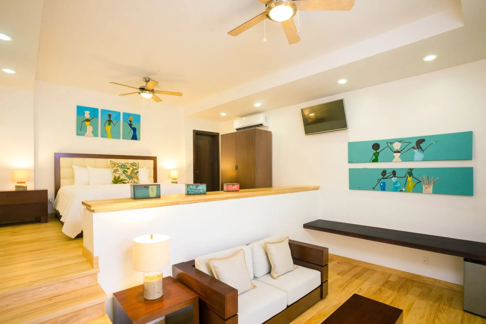 Grand Roatan Caribbean Resort