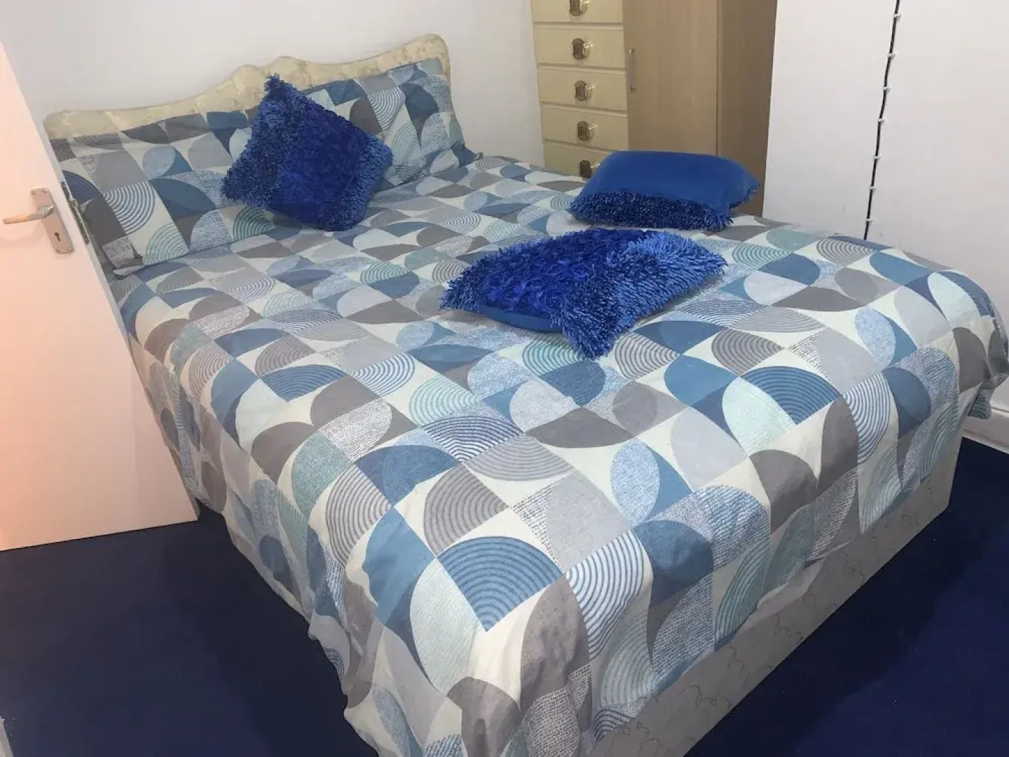 Red Rose Self-service