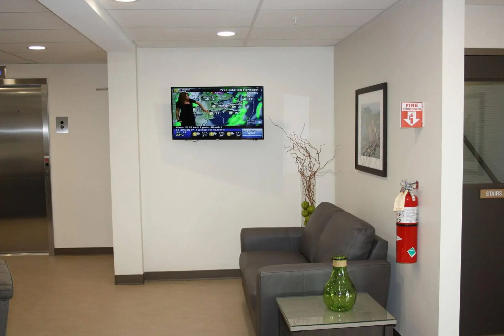 Crossroads Inn & Suites