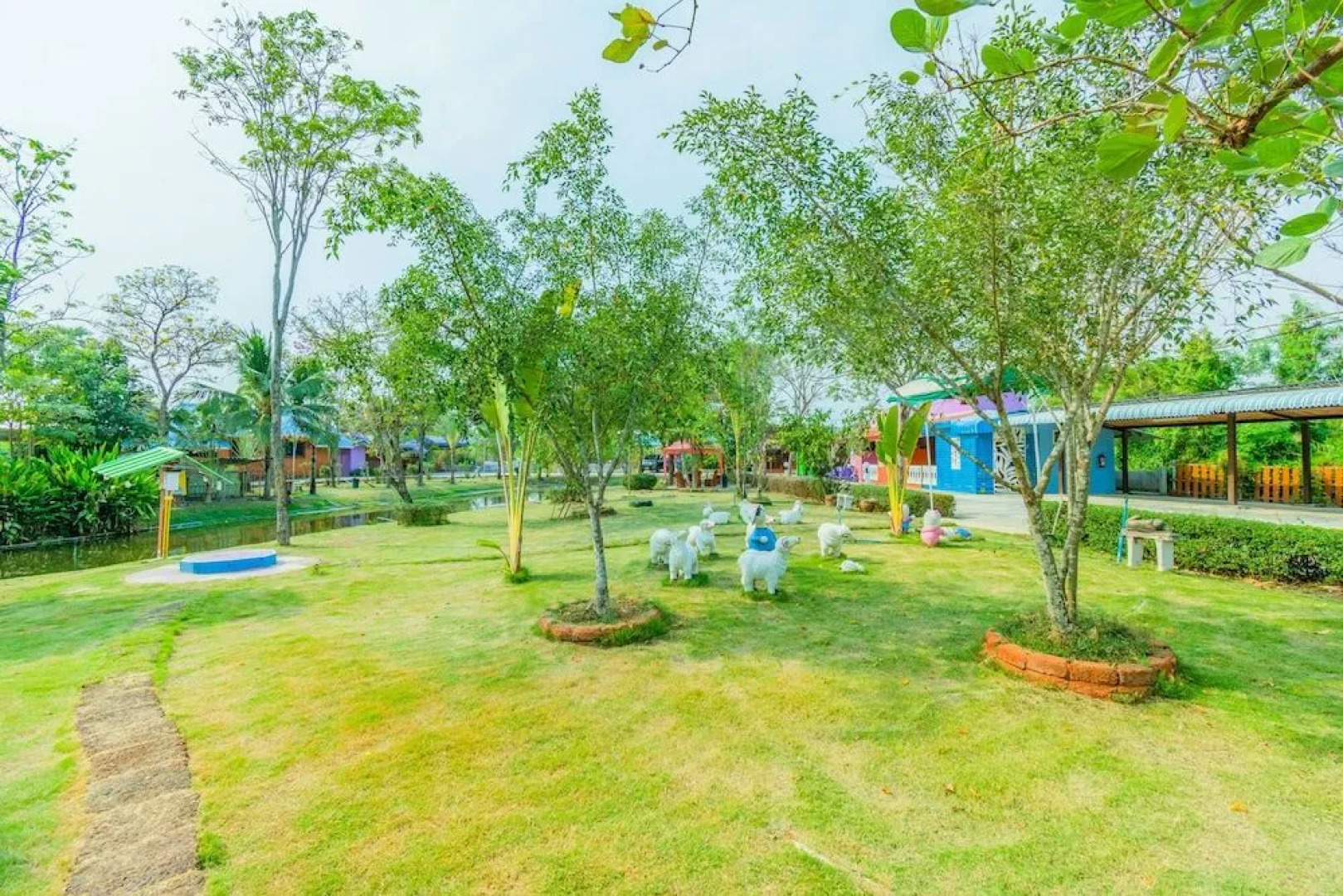 Oyo 712 Baandin Resort