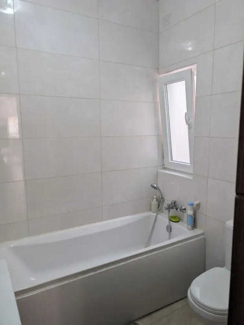 Room-private Cosy Room in a Modern Subur