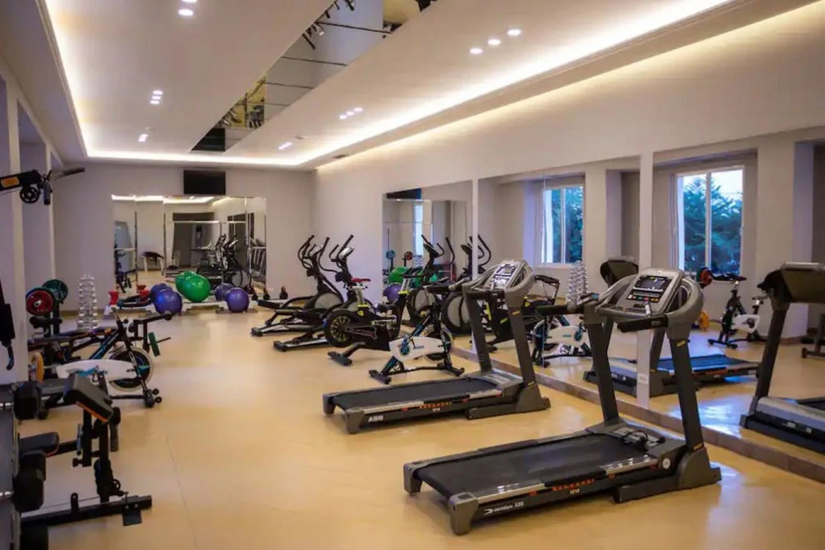 Grand Blue FAFA Resort & Spa