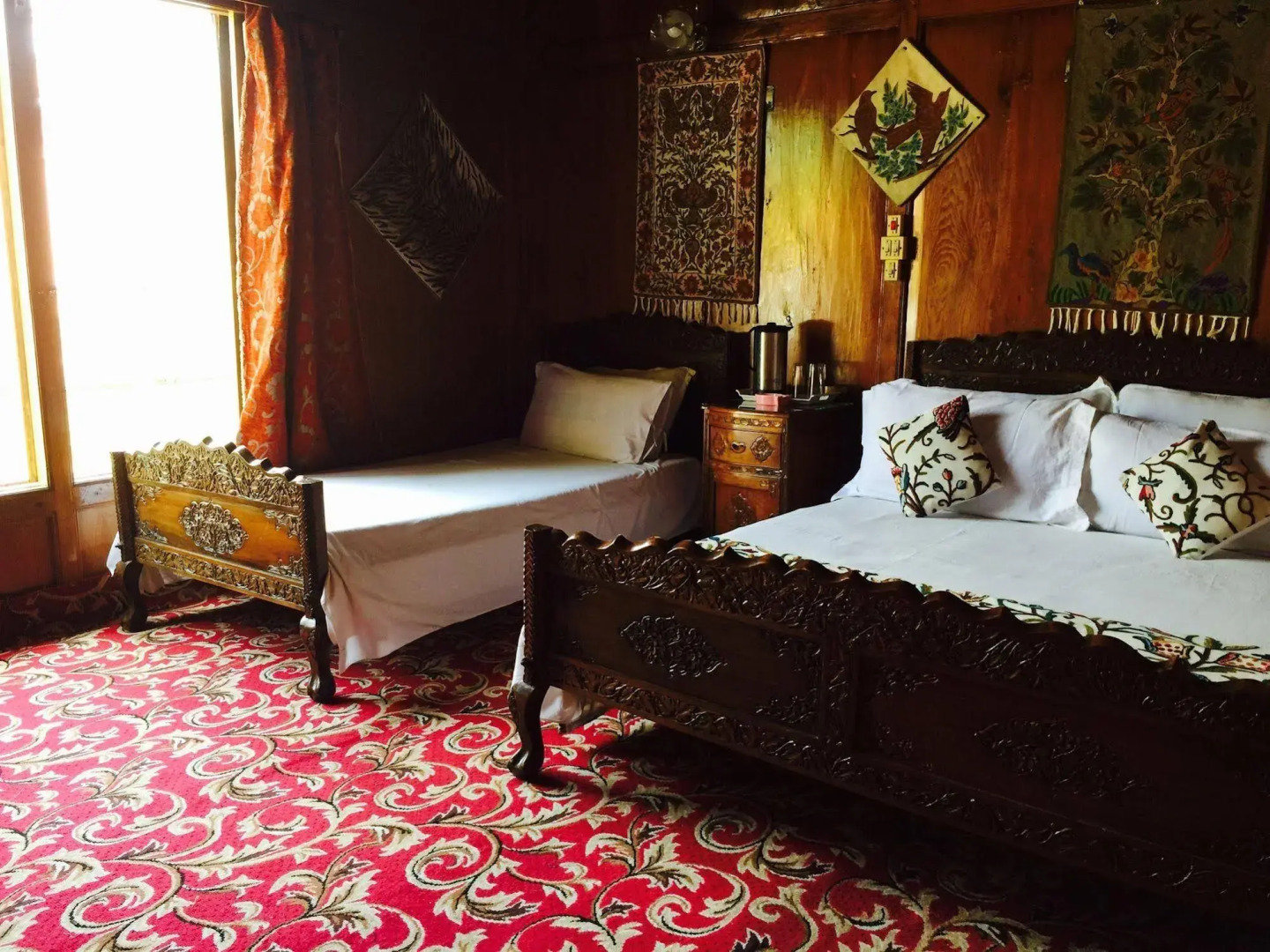 New Jacquline Heritage Houseboats Nigeen Lake