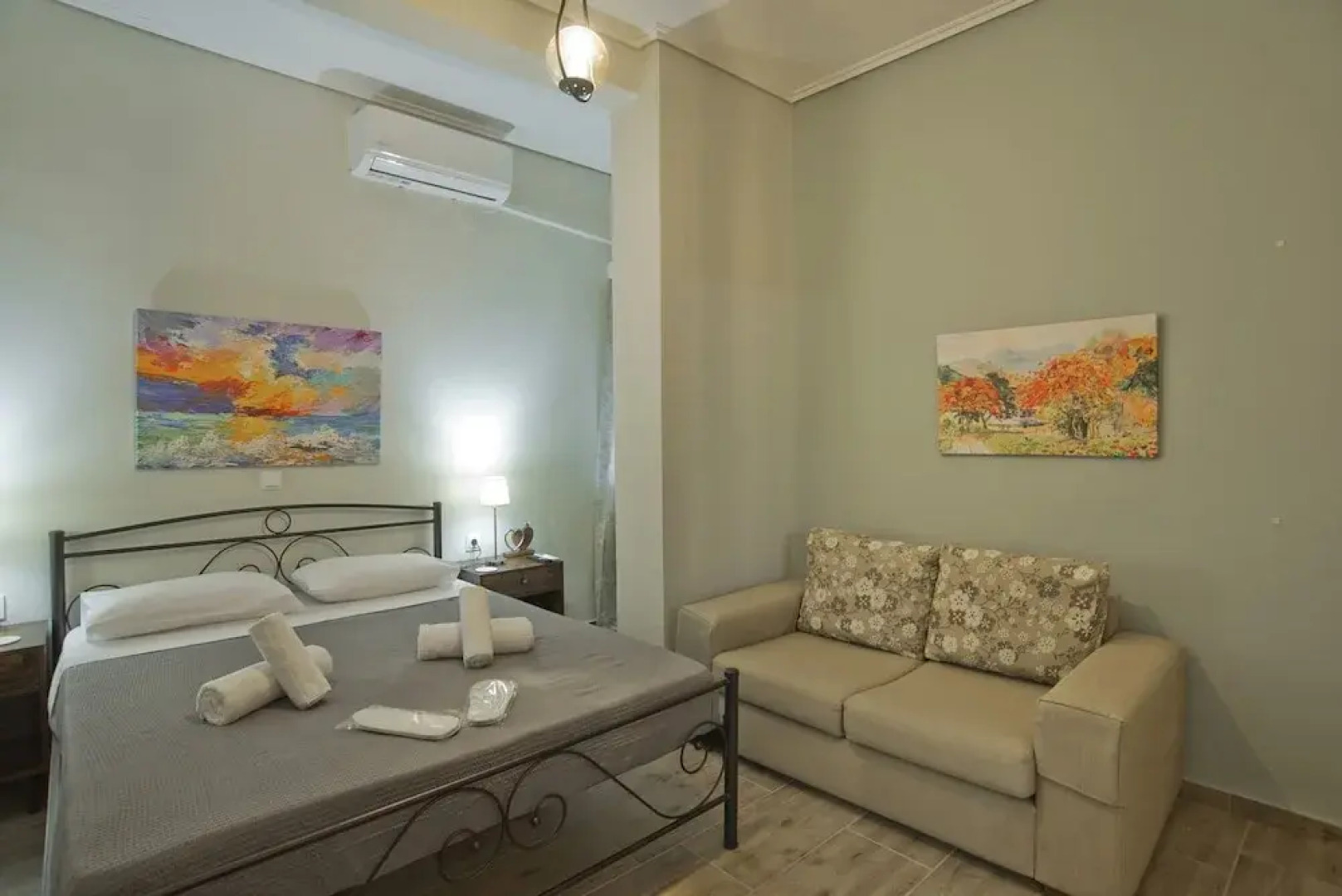 Ellie s Home in Moschato