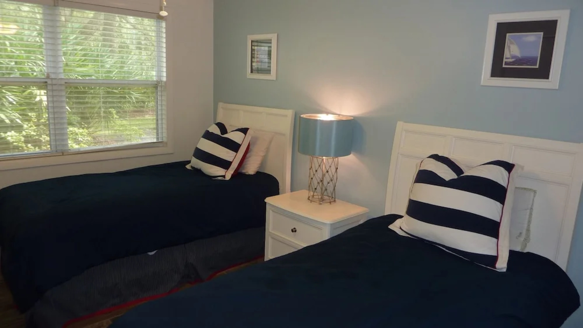 Mellow Yellow - 3 Br Home