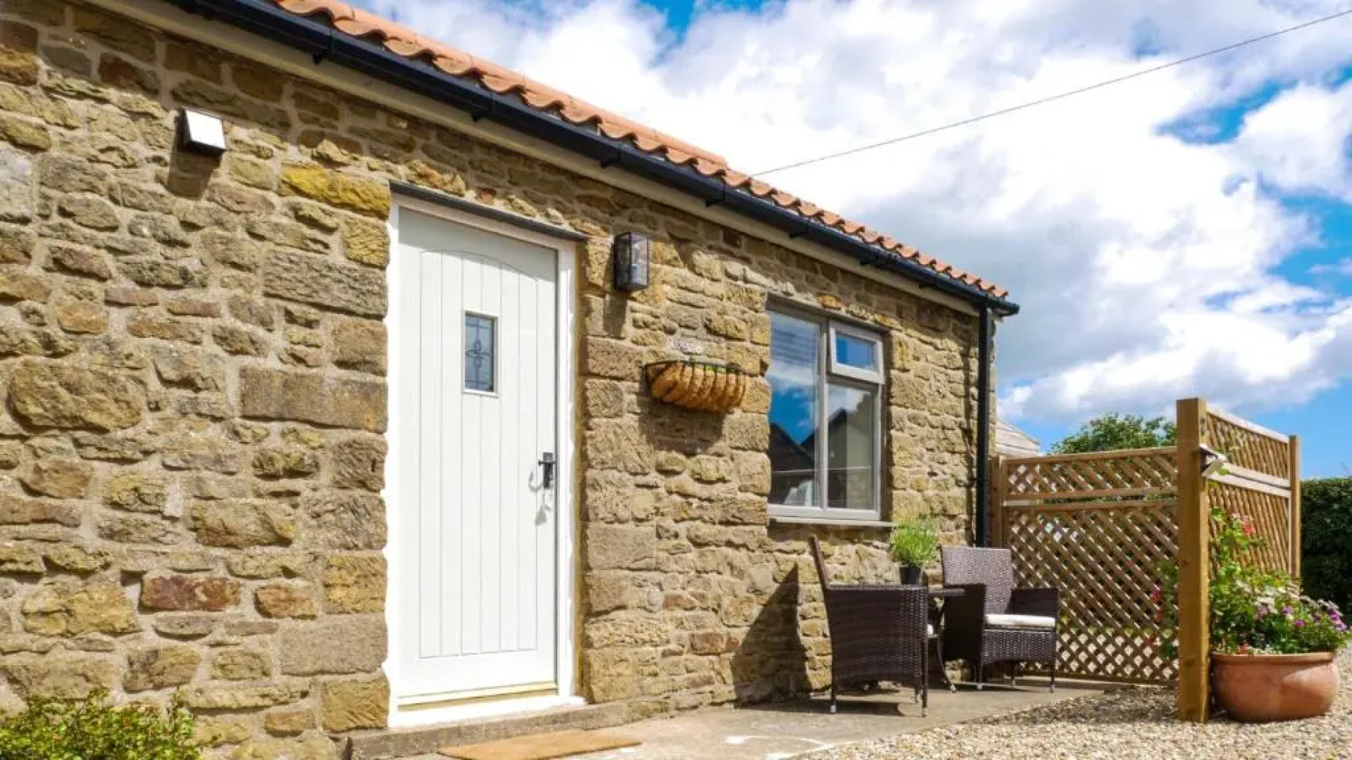 White House Farm - Beautiful Self Contained Courtyard Rooms