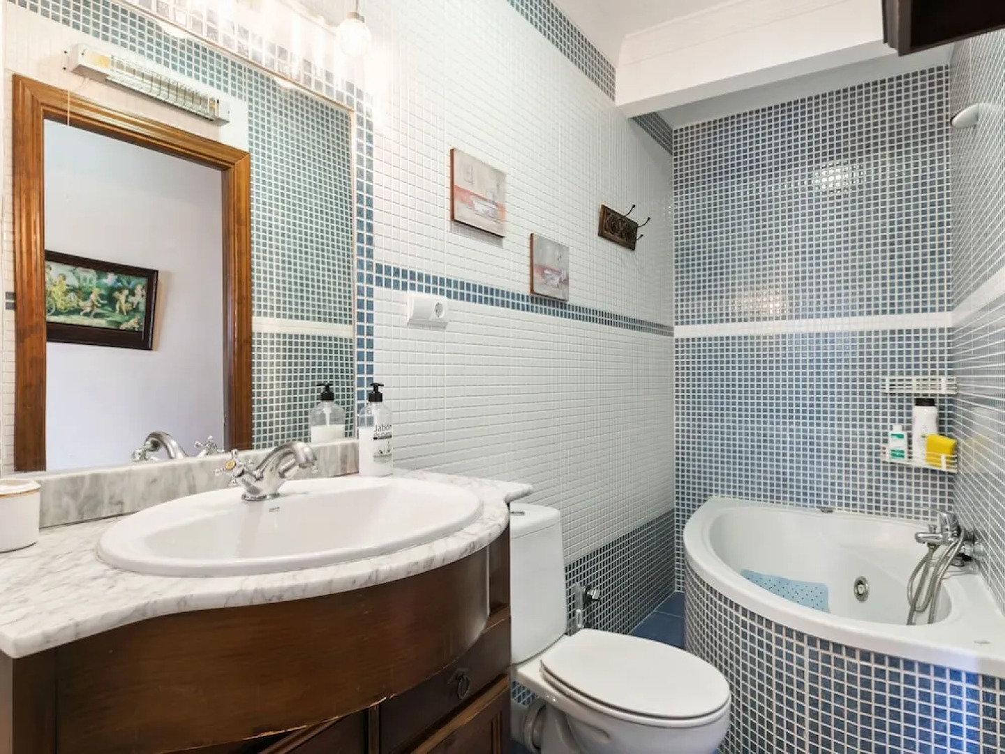 Voguish Holiday Home in Arriate With Terrace