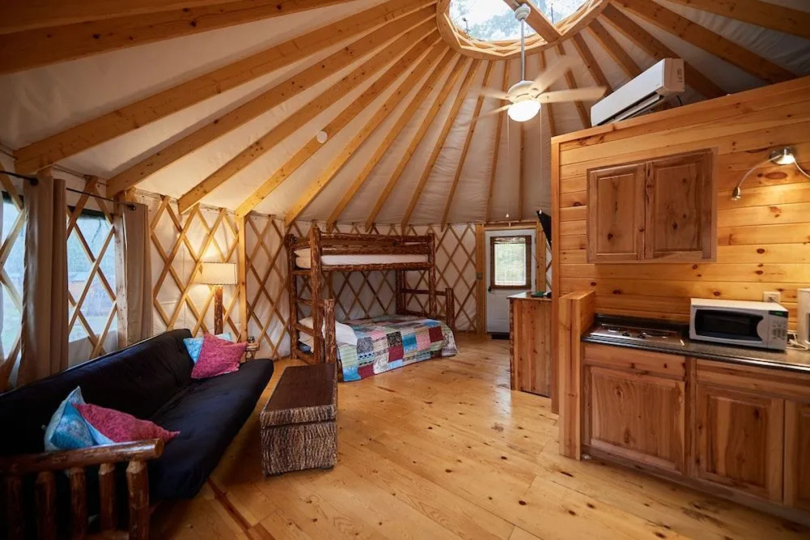 Circle M RV & Camping Resort - Caravan Park