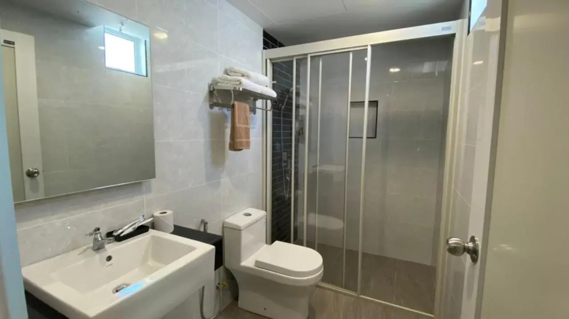 Savana Hotel & Serviced Apartments