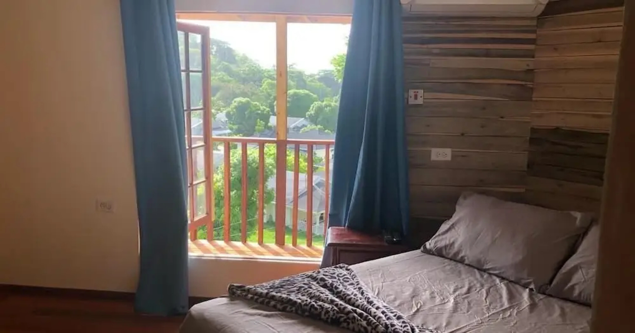 The Blue Mahoe Treehouse