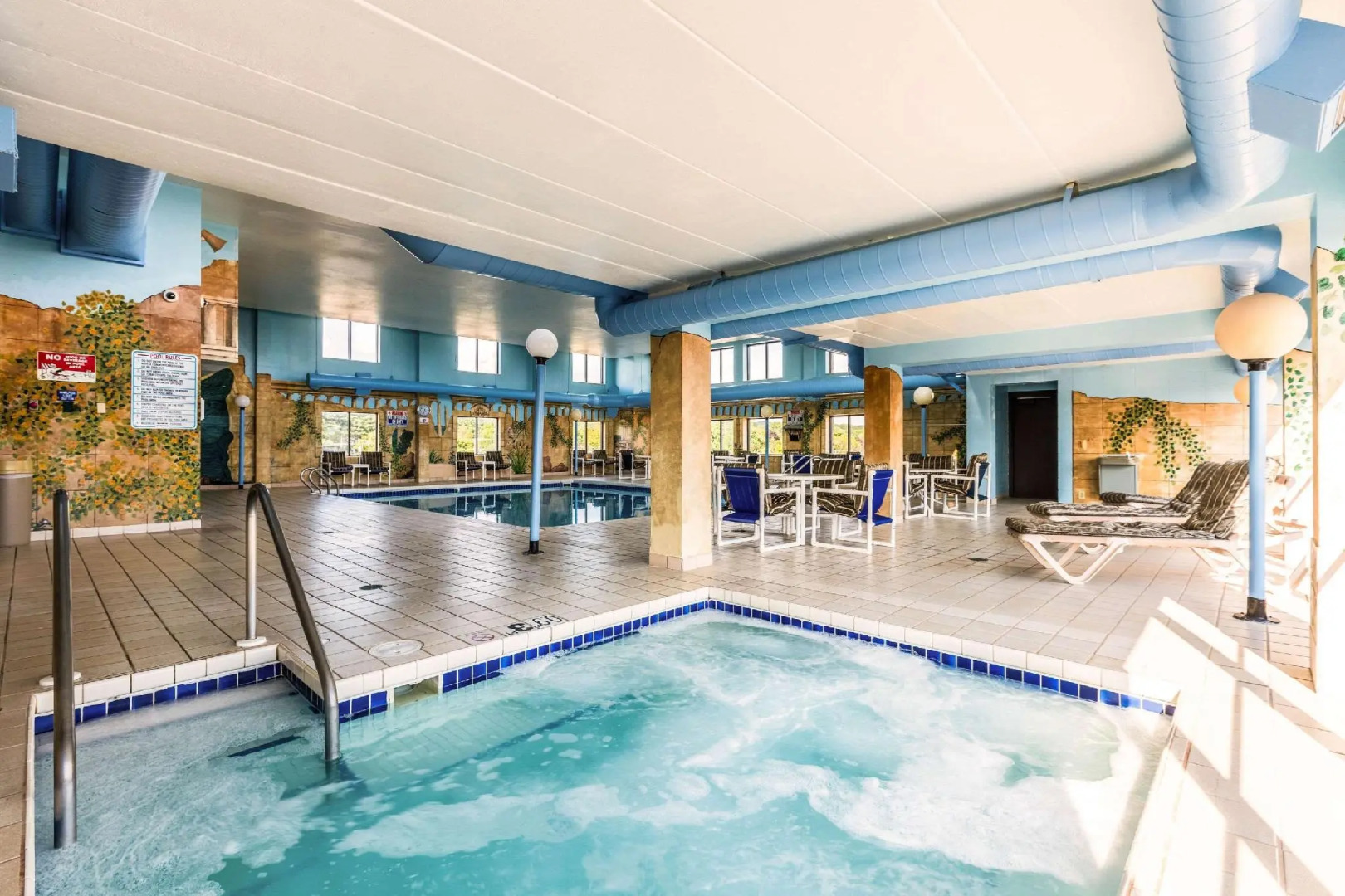 AmericInn & Suites By Wyndham Baraboo Event Center