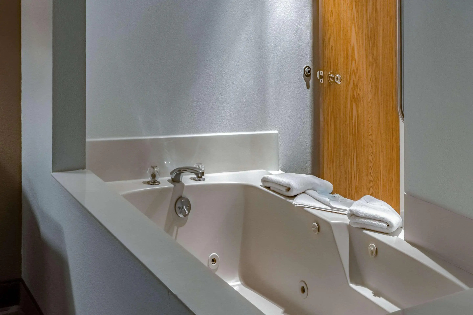 Quality Inn & Suites Vancouver North